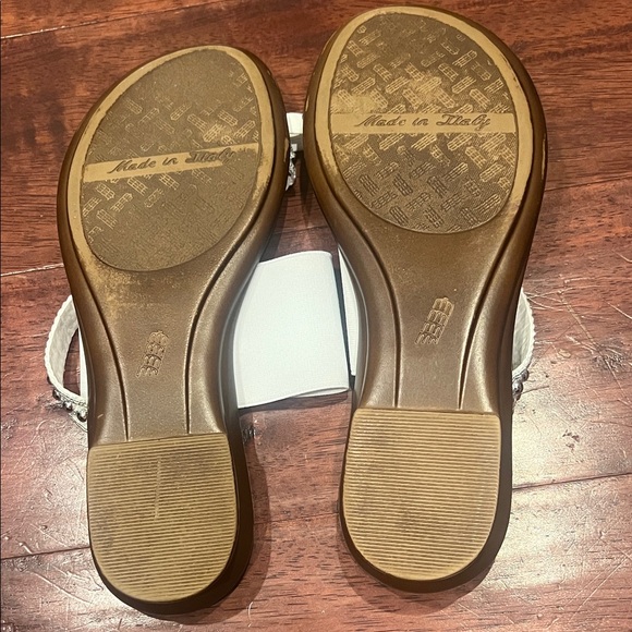 Italian Shoemakers White and Brown Sandals - Picture 5 of 8